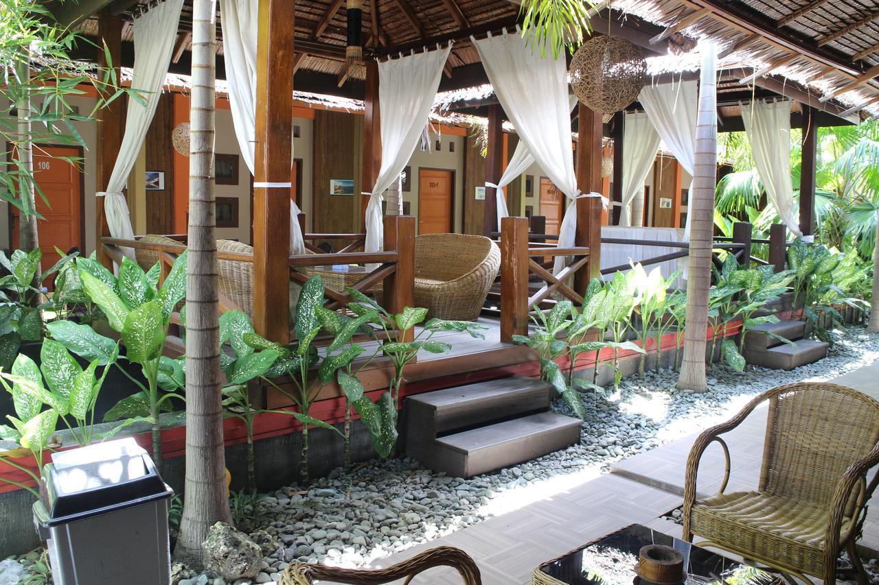 Lawaka Hotel Ampana Exterior foto