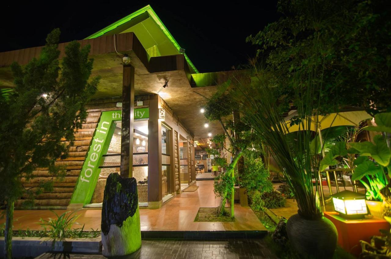 Lawaka Hotel Ampana Exterior foto